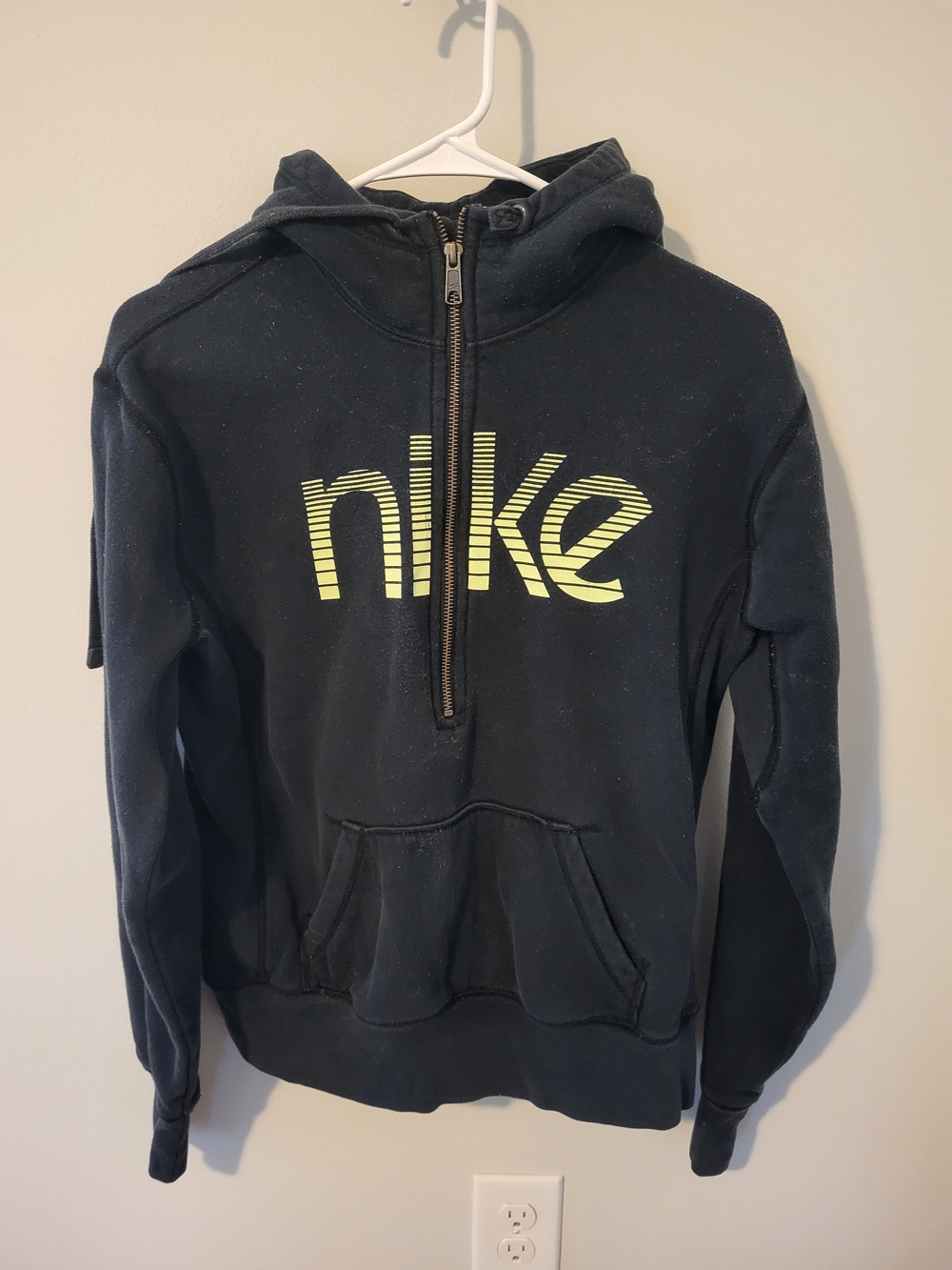 Nike Men's Black Hoodie Sweatshirt with Yellow Logo